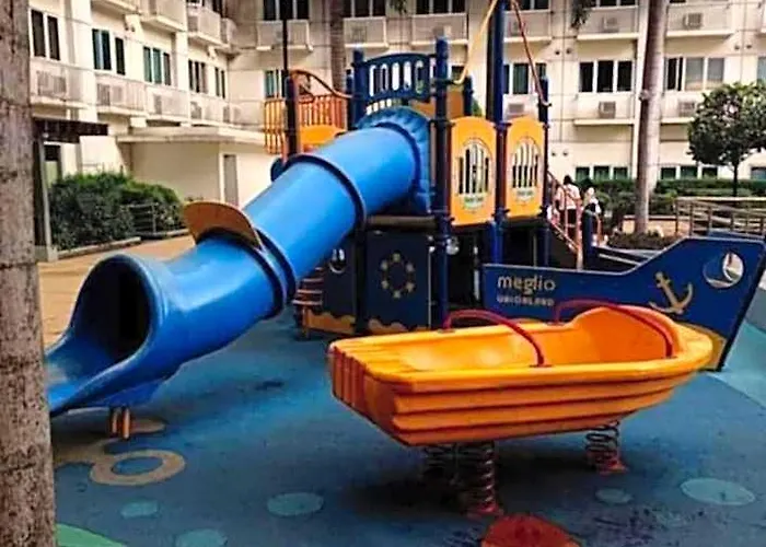 Отель King Of Kings At Sea Residences *