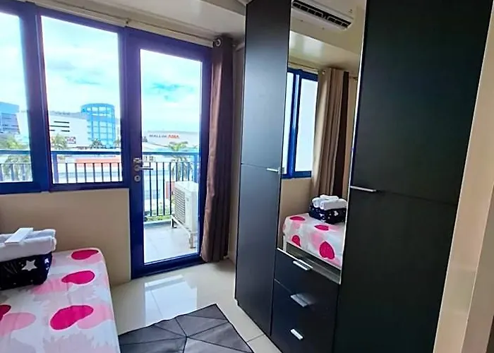 Отель King Of Kings At Sea Residences *