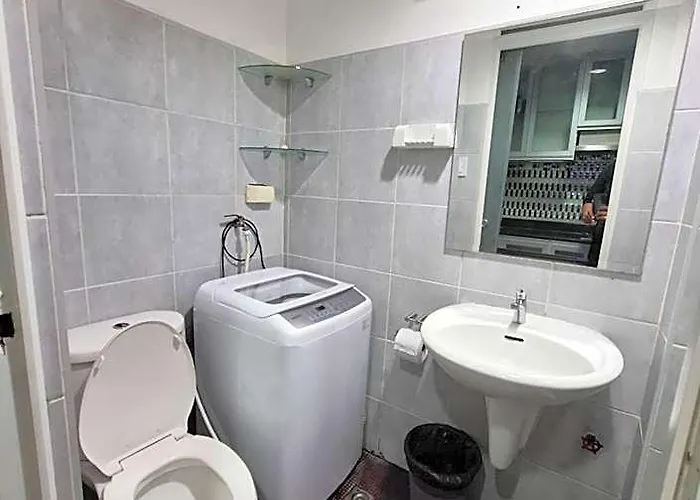 Отель King Of Kings At Sea Residences