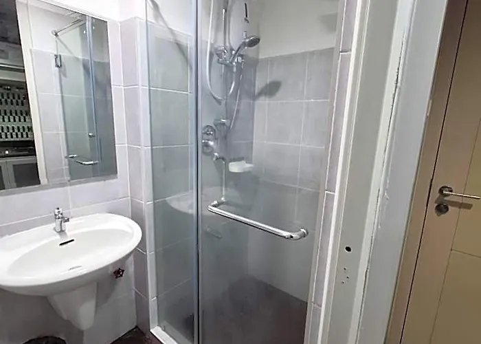 King Of Kings At Sea Residences Отель Манила