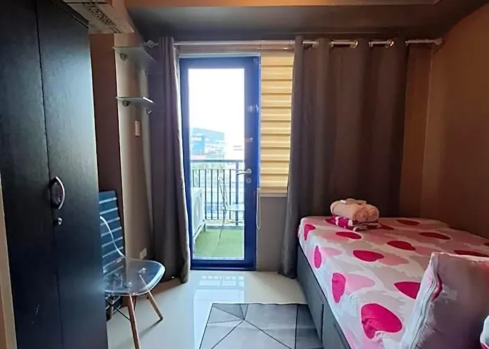 Отель King Of Kings At Sea Residences