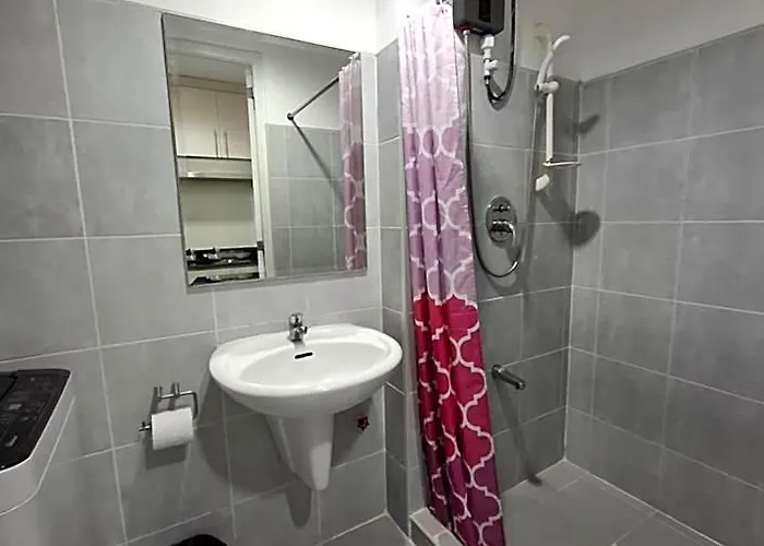 King Of Kings At Sea Residences Отель *