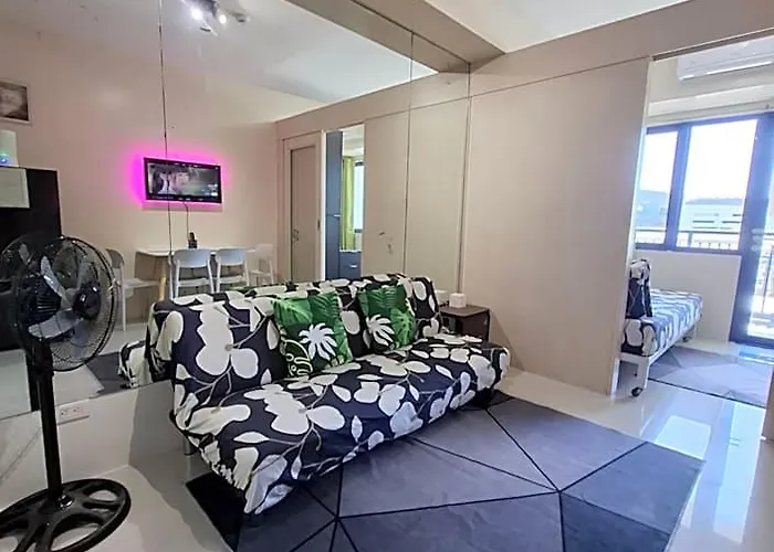 King Of Kings At Sea Residences Отель