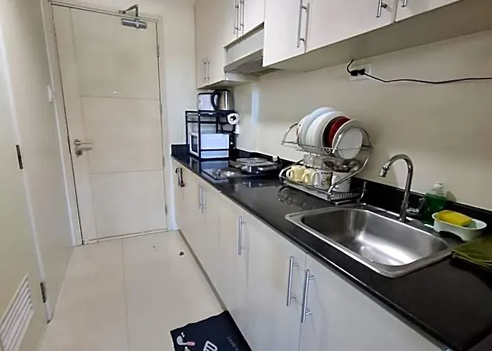 King Of Kings At Sea Residences Отель *