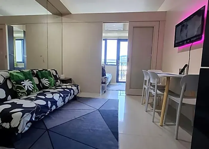 King Of Kings At Sea Residences Hotel Manila